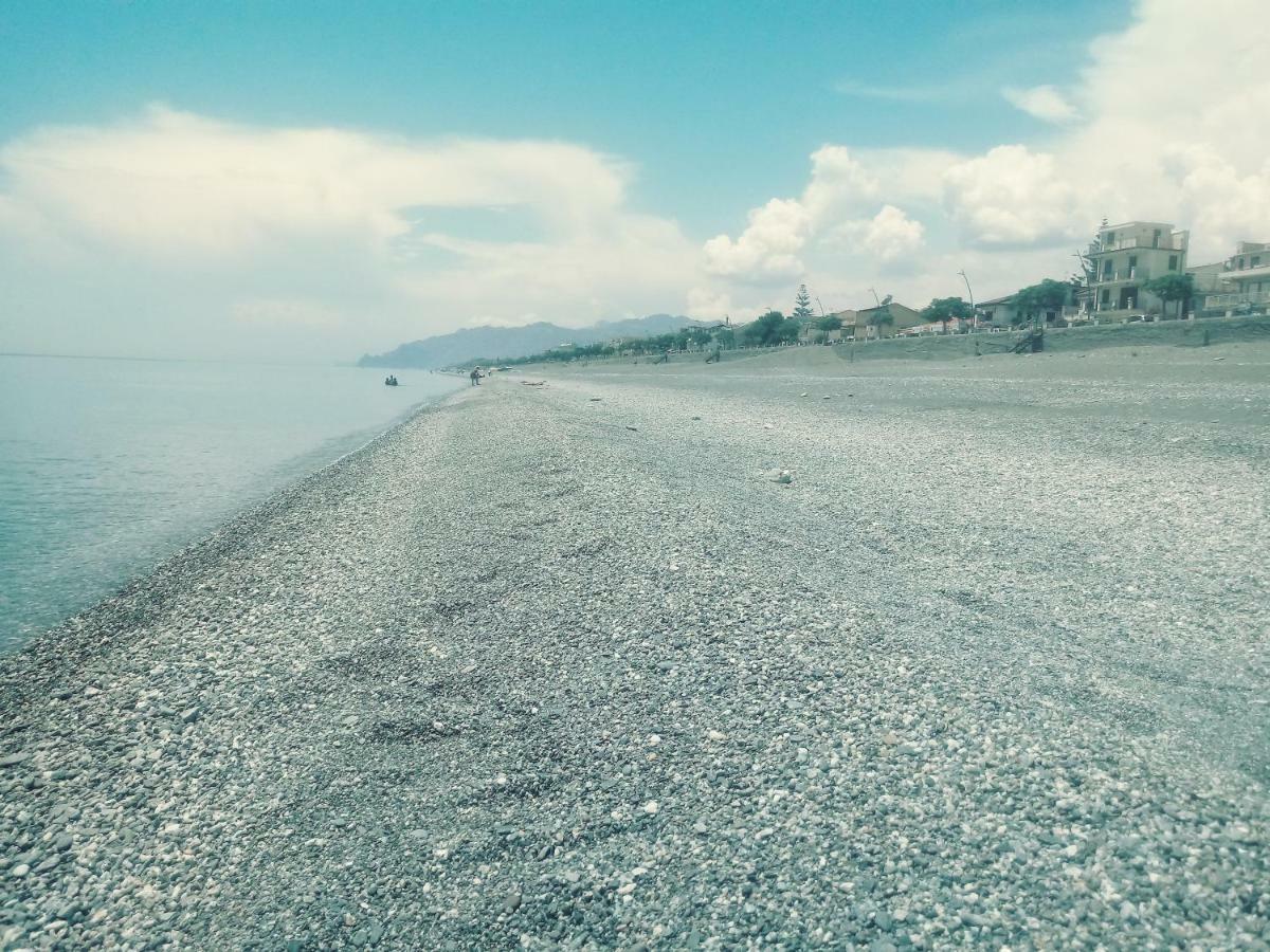 Centrocitta Beach Roccalumera Ngoại thất bức ảnh