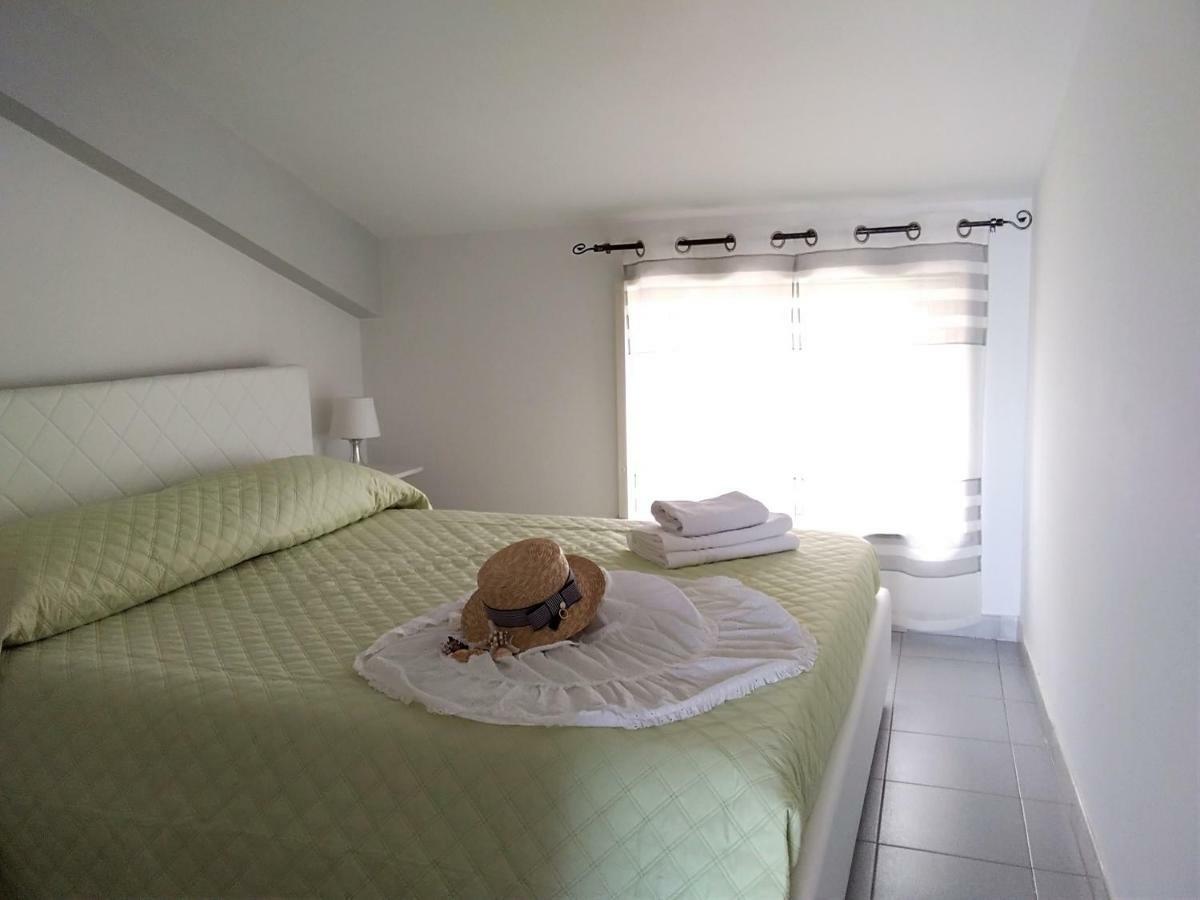 Centrocitta Beach Roccalumera Ngoại thất bức ảnh